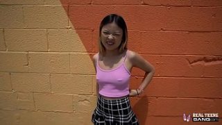 本当の十代の若者たち-ポルノキャスティング中に犯された熱いアジアの十代のルルチュー